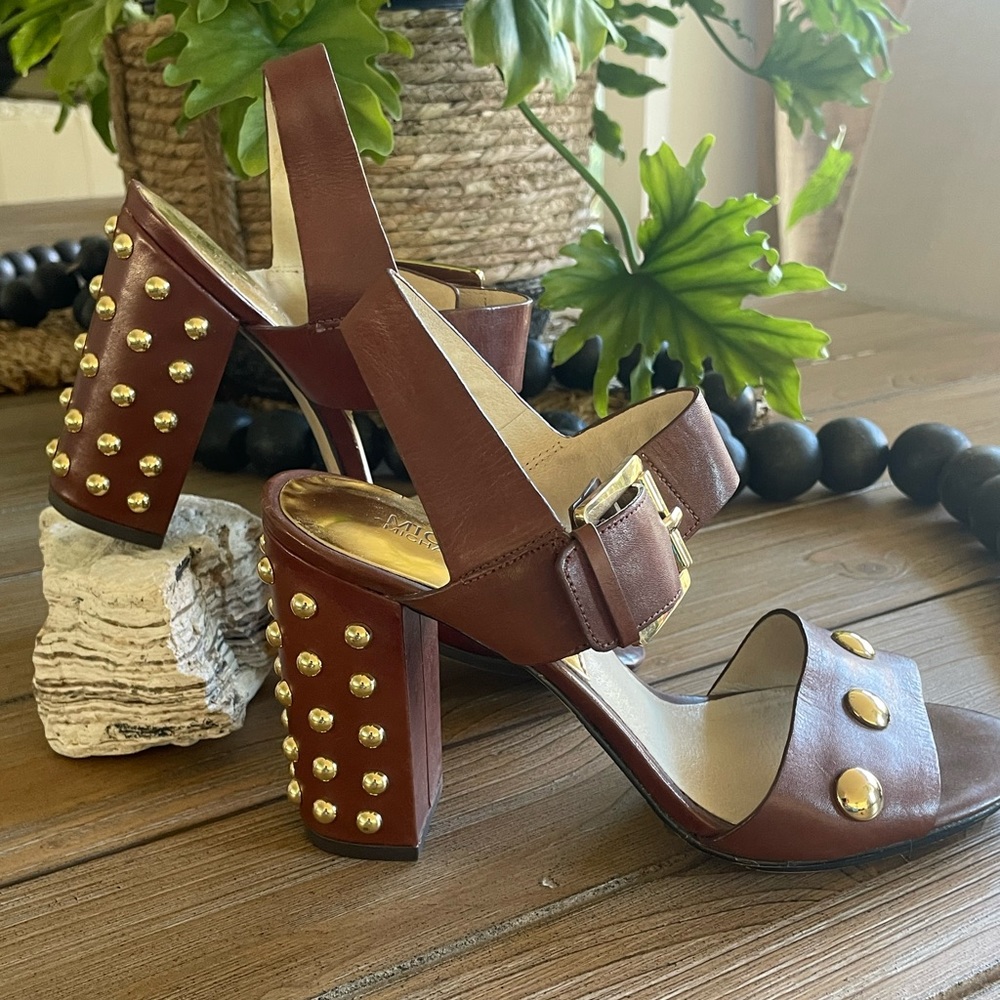 Classy Chunky heels